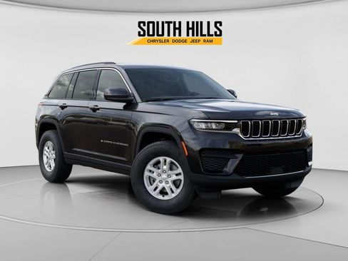 New 2025 Jeep Grand Cherokee Laredo AWD/4WD image 5