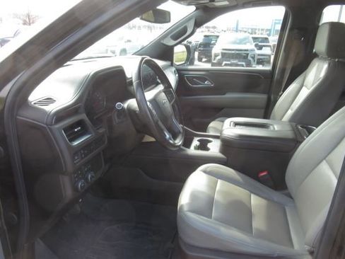 Used 2021 Chevrolet Suburban Z71 w/ Rear Media and Nav Package image 3