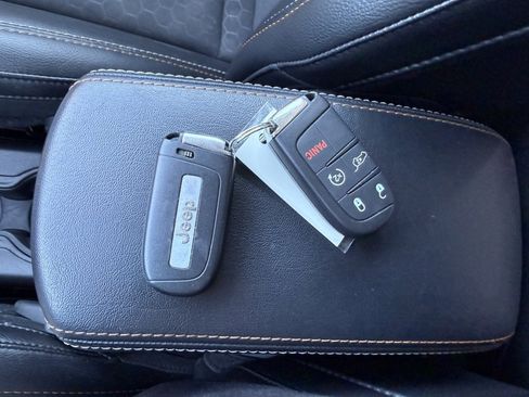 Used 2018 Jeep Compass Latitude w/ Popular Equipment Group AWD/4WD image 33