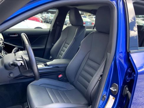 Used 2023 Lexus IS 500 RWD image 11