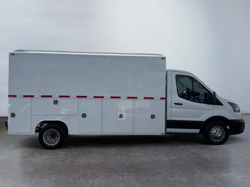 Used 2021 Ford Transit 350 DRW RWD image 3