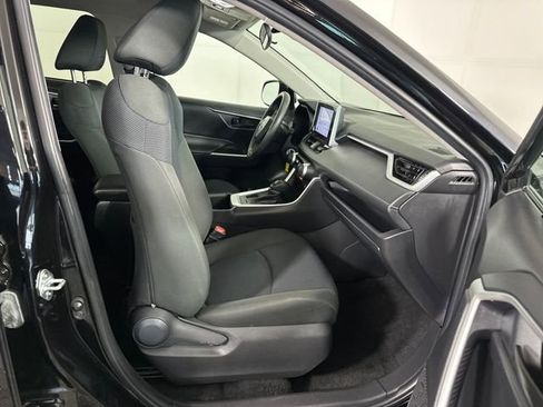 Used 2024 Toyota RAV4 LE image 28