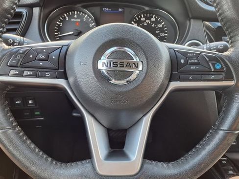 Used 2020 Nissan Rogue SL FWD image 14
