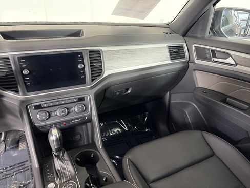 Used 2021 Volkswagen Atlas Cross Sport SE w/ Cross Sport MDO Package image 4