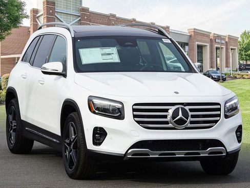 New 2026 Mercedes-Benz GLB 250 GLB 250 image 3