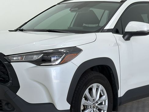 Used 2024 Toyota Corolla Cross LE FWD image 12