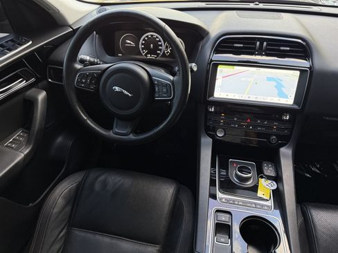 Used 2017 Jaguar F-PACE Prestige AWD/4WD image 23