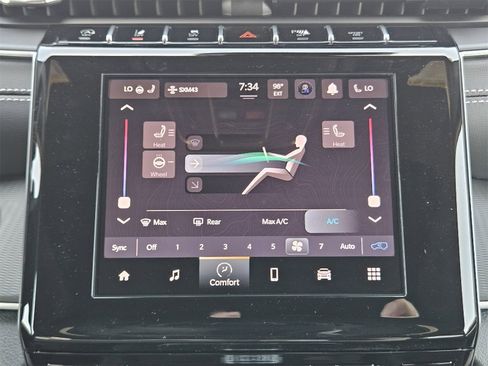 New 2025 Jeep Grand Cherokee Altitude image 16