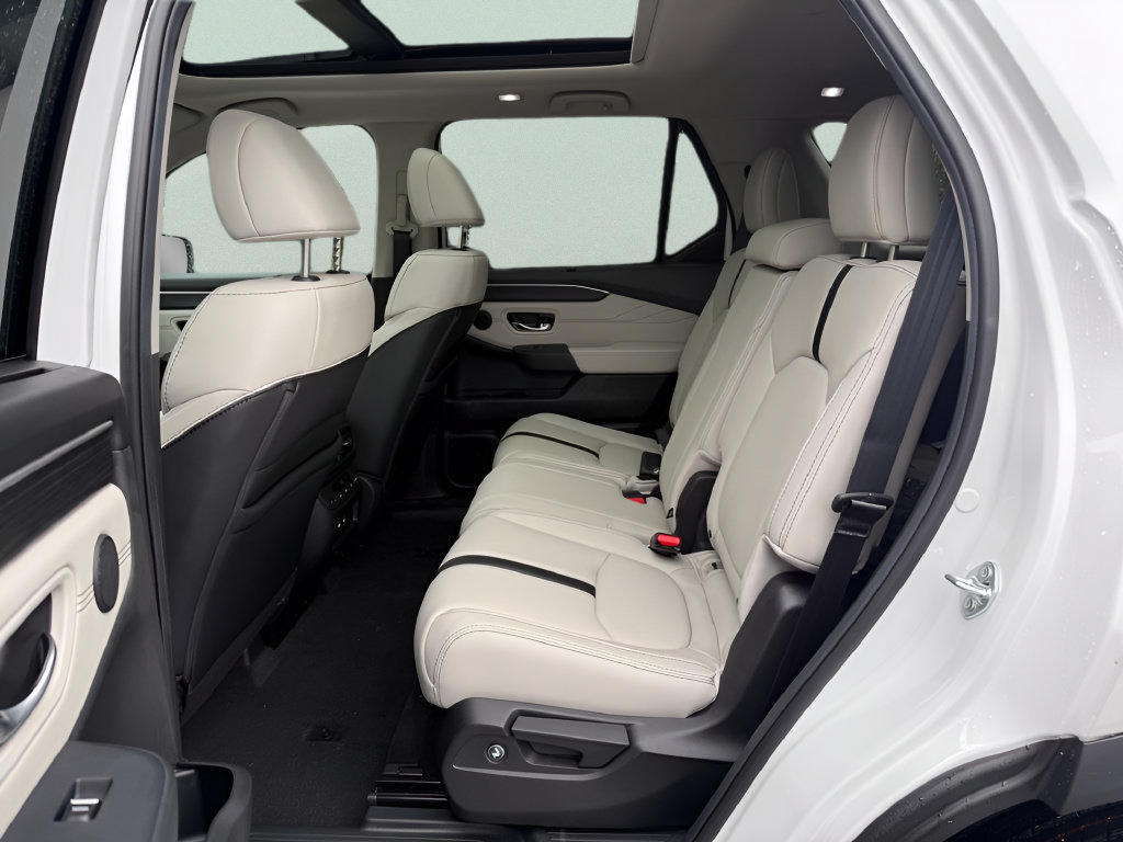 New 2026 Honda Pilot Touring image 11