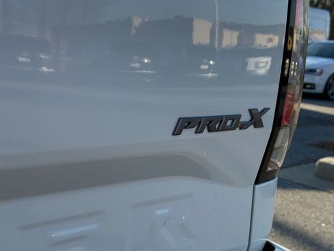 Used 2022 Nissan Frontier Pro-X w/ Pro-X Premium Package image 9