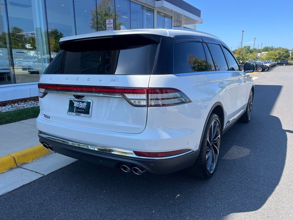 Certified 2024 Lincoln Aviator Reserve w/ Equipment Group 201A AWD/4WD image 9