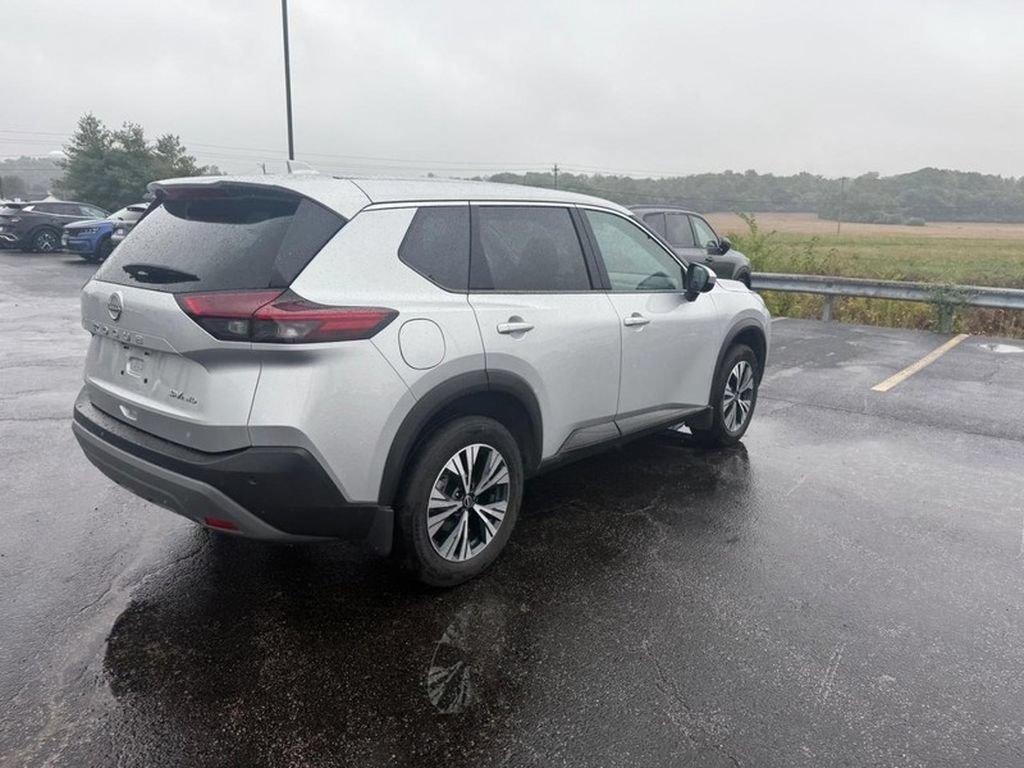 Used 2023 Nissan Rogue SV AWD/4WD image 11