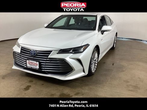 Used 2020 Toyota Avalon Limited w/ Advanced Safety Package FWD image 1