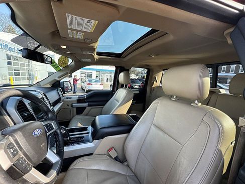 Used 2017 Ford F150 Lariat image 16