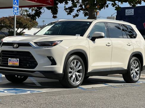 Certified 2024 Toyota Grand Highlander AWD Hybrid image 8