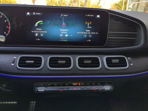 Used 2023 Mercedes-Benz GLS 580 4MATIC image 22