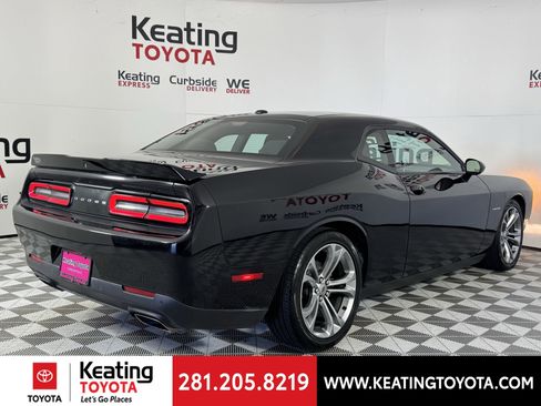 Used 2021 Dodge Challenger R/T image 4