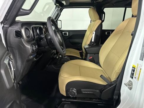 Used 2023 Jeep Wrangler Unlimited w/ Cold Weather Group image 11