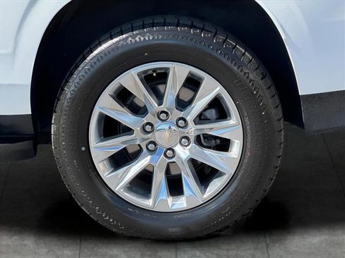 Certified 2024 Chevrolet Suburban Premier image 10