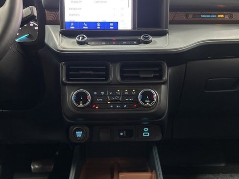 Used 2024 Ford Maverick Lariat w/ 4K Tow Package image 25