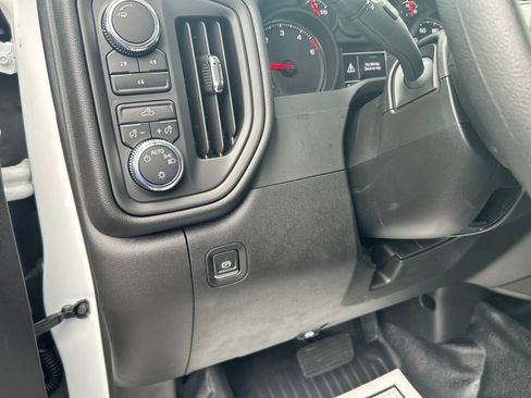 New 2025 GMC Sierra 2500 Pro image 14