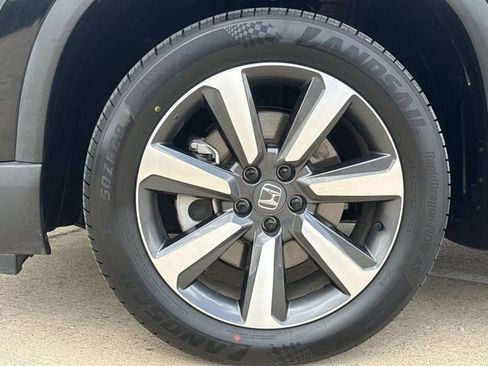 Certified 2025 Honda Pilot Touring image 6