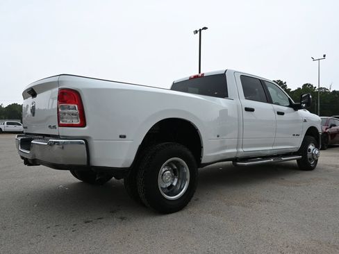 Used 2024 RAM 3500 Big Horn AWD/4WD image 3