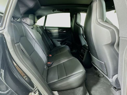 Used 2024 Porsche Macan 4 Electric image 29