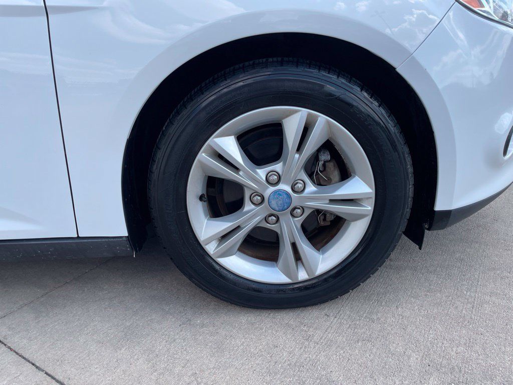 Used 2013 Ford Focus SE FWD image 27