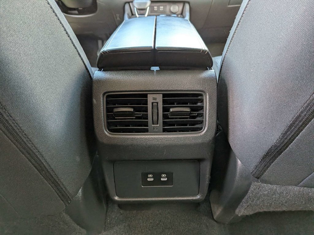 Used 2024 Nissan Rogue SV AWD/4WD image 15