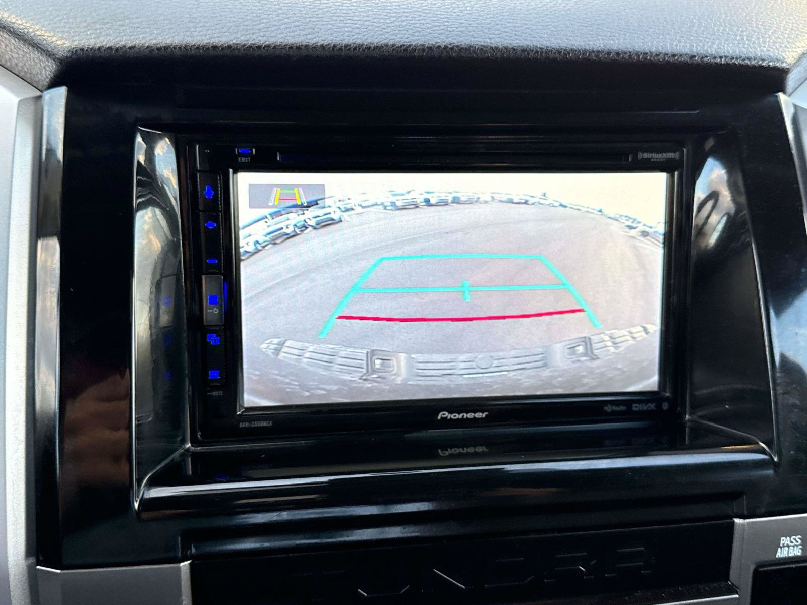 Used 2019 Toyota Tundra SR5 w/ SR5 Upgrade Package AWD/4WD image 27