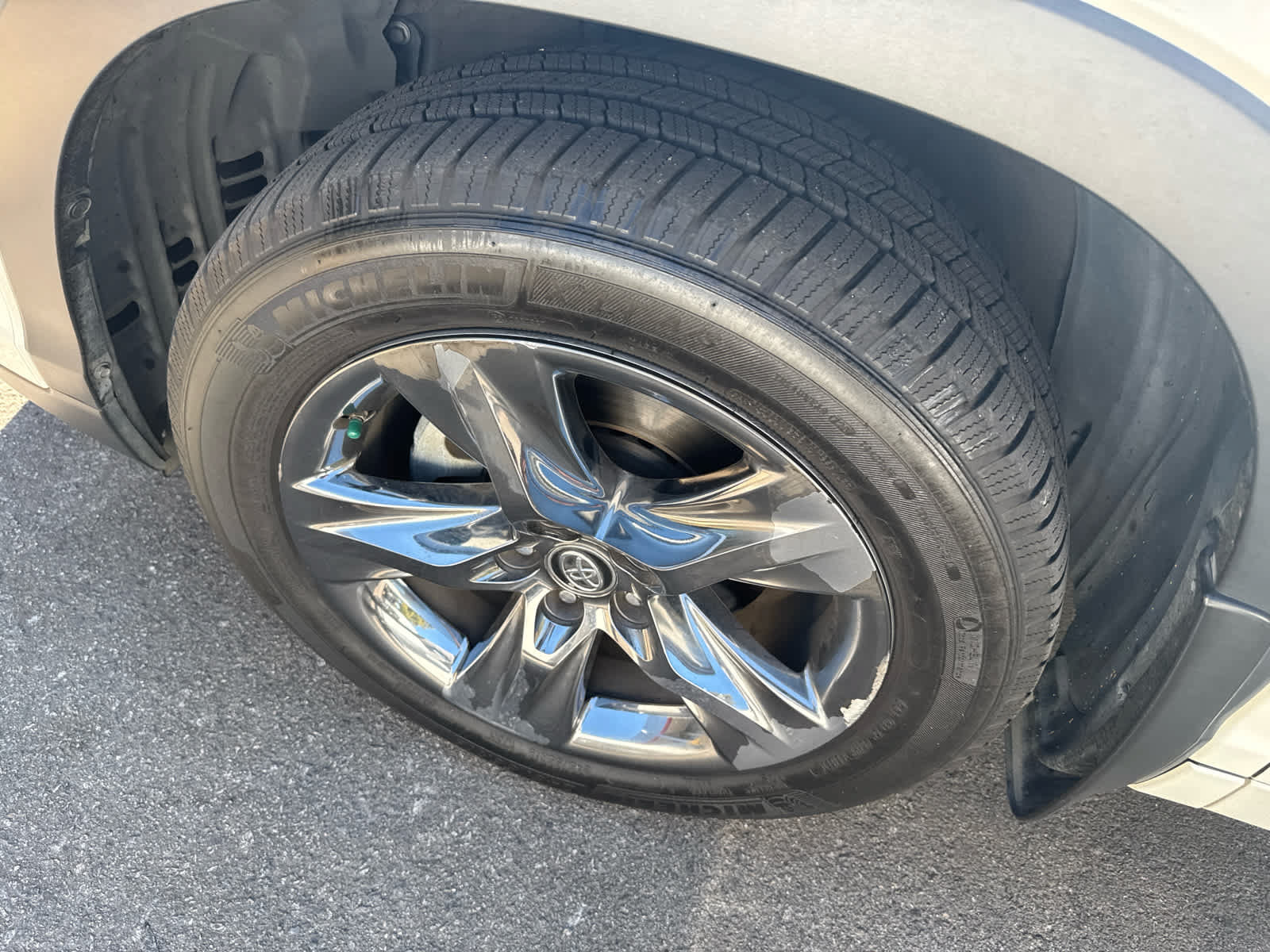 Used 2018 Toyota Highlander Limited Platinum AWD/4WD image 6