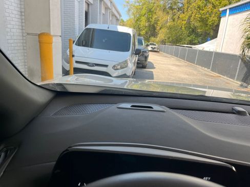 Used 2025 Chevrolet Equinox LT image 34