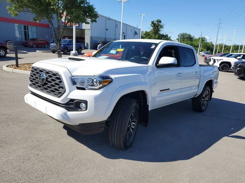 Certified 2023 Toyota Tacoma TRD Sport w/ Advanced Technology Package AWD/4WD image 2