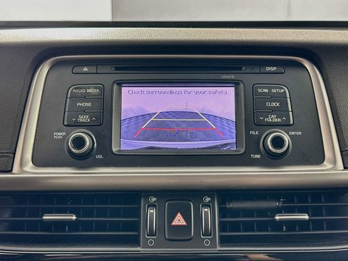 Used 2016 Kia Optima LX FWD image 22