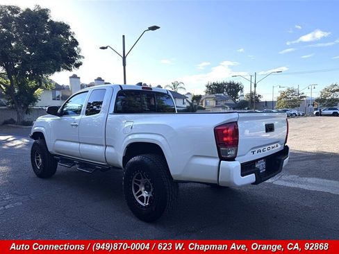 Used 2020 Toyota Tacoma SR w/ SR Convenience Package RWD image 4