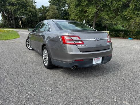 Used 2013 Ford Taurus Limited FWD image 32