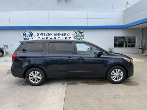 Used 2015 Kia Sedona LX FWD image 11