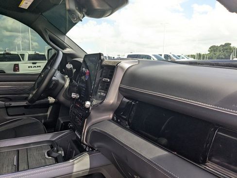Used 2025 RAM 3500 Limited AWD/4WD image 20