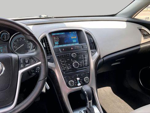 Used 2012 Buick Verano FWD image 3