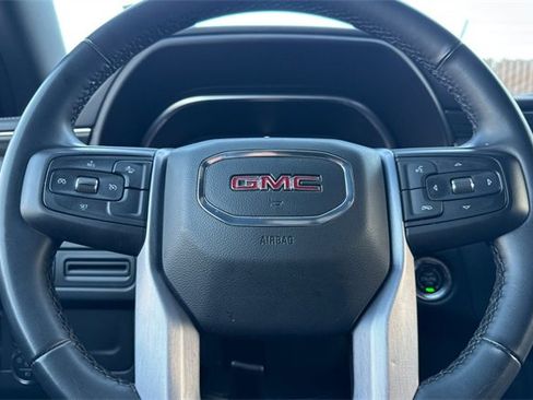 Used 2023 GMC Yukon SLT image 35