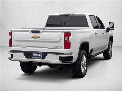 Used 2023 Chevrolet Silverado 2500 High Country w/ Z71 Off-Road Package image 5