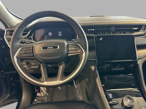 Used 2023 Jeep Grand Cherokee 4WD 4xe image 30