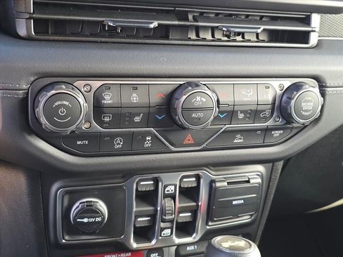 New 2026 Jeep Wrangler Rubicon image 10