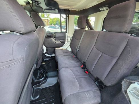 Used 2013 Jeep Wrangler Unlimited Sport AWD/4WD image 15