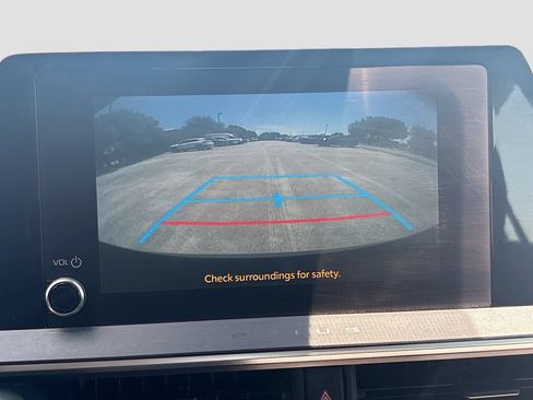 Used 2026 Toyota Prius XLE FWD image 13