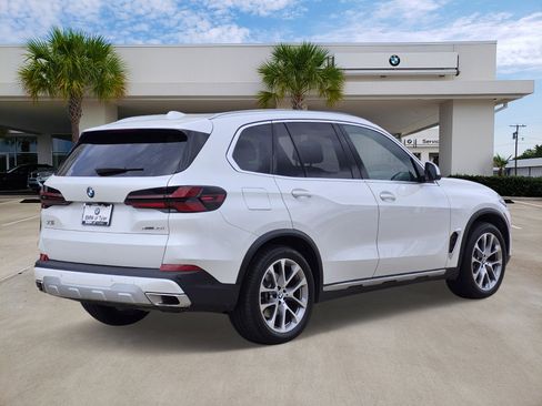 Certified 2026 BMW X5 xDrive40i w/ Climate Comfort Package AWD/4WD image 4