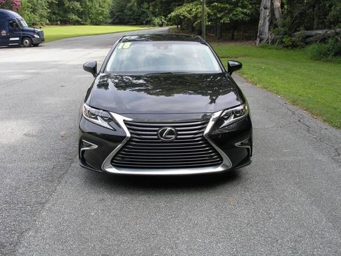 Used 2018 Lexus ES 350 image 2