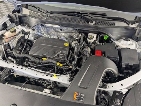 Used 2025 Chevrolet Trax LT w/ LT Convenience Package image 34