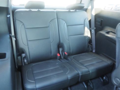 Used 2023 GMC Acadia SLT image 23